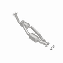 Load image into Gallery viewer, MagnaFlow Direct Fit Catalytic Converter 98 Ford Windstar 3.8L Assm
