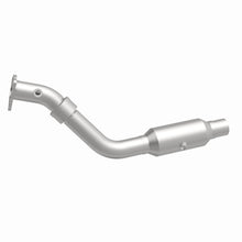 Load image into Gallery viewer, MagnaFlow Direct Fit Catalytic Converter OEM 2004-2006 Chrysler Pacifica Underbody