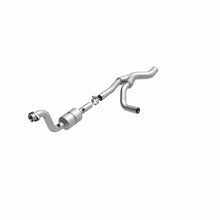 Load image into Gallery viewer, MagnaFlow Direct Fit Catalytic Converter 04-06 Dodge Durango 5.7L Passenger Side