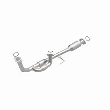 Load image into Gallery viewer, MagnaFlow Direct Fit Catalytic Converter California Grade CARB Compliant 95-97 Toyota Avalon