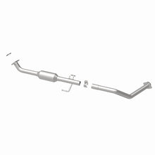 Load image into Gallery viewer, MagnaFlow Direct Fit Catalytic Converter OEM 2001-2004 Toyota Sequoia Underbody