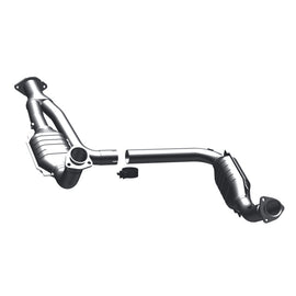 MagnaFlow Direct Fit Catalytic Converter 00-01Tahoe/Yukon V8 5.7L