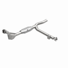 Load image into Gallery viewer, MagnaFlow Direct Fit Catalytic Converter 99-00 Ford F-150 4.2L 50S