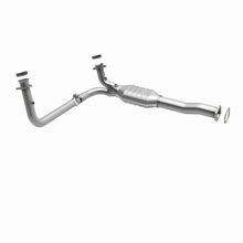 Load image into Gallery viewer, MagnaFlow Direct Fit Catalytic Converter California Grade 96-99 GM K/C 1500/2500 5.0L V8/4.3L V6