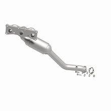 Load image into Gallery viewer, MagnaFlow Direct Fit Catalytic Converter BMW 3 06-09 Front OEM