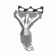 Load image into Gallery viewer, MagnaFlow Direct Fit Catalytic Converter 02-06 Hyundai Sonata 2.7L