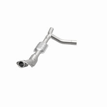 Load image into Gallery viewer, MagnaFlow Direct Fit Catalytic Converter 00-04 Ford E150 4.6L P/S