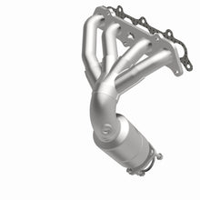 Load image into Gallery viewer, MagnaFlow Direct Fit Catalytic Converter 97-01 Camry 2.2 manif OEM