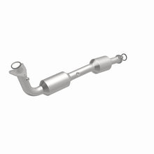 Load image into Gallery viewer, MagnaFlow Direct Fit Catalytic Converter 07-09 Toyota Tundra/Sequoia V8 4.7L