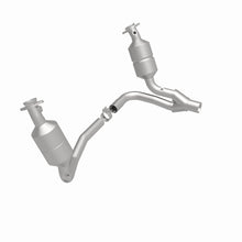 Load image into Gallery viewer, MagnaFlow Direct Fit Catalytic Converter OEM 2004 Dodge Dakota Underbody