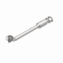 Load image into Gallery viewer, MagnaFlow Direct Fit Catalytic Converter 05-13 Nissan Frontier 2.5L