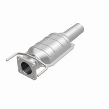 Load image into Gallery viewer, MagnaFlow Direct Fit Catalytic Converter Gm