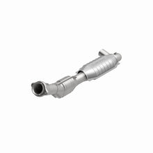 Load image into Gallery viewer, MagnaFlow Direct Fit Catalytic Converter 97-98 F150/F250 4.6L 4Wd D/