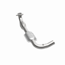 Load image into Gallery viewer, MagnaFlow Direct Fit Catalytic Converter 00-04 Ford E150 4.6L D/S