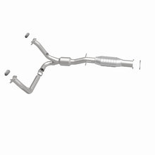 Load image into Gallery viewer, MagnaFlow Direct Fit Catalytic Converter Chevy S-10 00-02 OEM