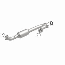 Load image into Gallery viewer, MagnaFlow Direct Fit Catalytic Converter 05-07 4-Run/FJ P/S rr OEM