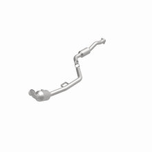 Load image into Gallery viewer, MagnaFlow Direct Fit Catalytic Converter OEM 2007 Mercedes-Benz E350 Underbody - 67.5in Length