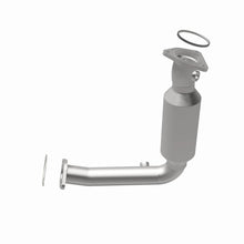 Load image into Gallery viewer, MagnaFlow Direct Fit Catalytic Converter 2000 and 2002 Ford Focus 2.0