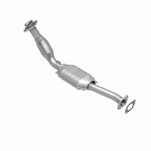 Load image into Gallery viewer, MagnaFlow DF Catalytic Conv 03-06 Ford Crown Victoria / 03-06 Lincoln Town Car 4.6L (California)