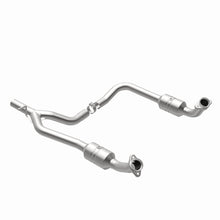 Load image into Gallery viewer, MagnaFlow Direct Fit Catalytic Converter 2009-2014 E-150 4.6 L Underbody