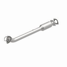 Load image into Gallery viewer, MagnaFlow Direct Fit Catalytic Converter 05-13 Nissan Frontier 2.5L