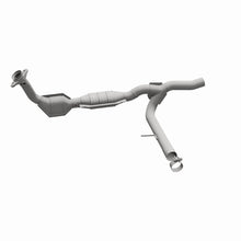 Load image into Gallery viewer, MagnaFlow Direct Fit Catalytic Converter 2005 Ford F150 V8