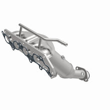 Load image into Gallery viewer, MagnaFlow Direct Fit Catalytic Converter 03-04 Ford Focus 2.3L Manifold (Eng Code Z)