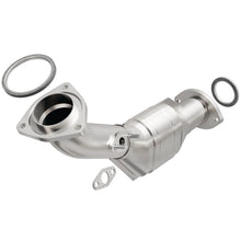 Load image into Gallery viewer, MagnaFlow Direct Fit Catalytic Converter 00-04 Toyota Tacoma 3.4L California