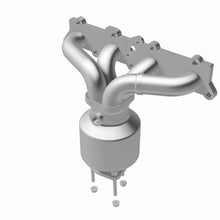 Load image into Gallery viewer, MagnaFlow Direct Fit Catalytic Converter 01-02 Saturn Manifold OEM