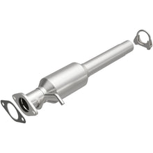 Load image into Gallery viewer, MagnaFlow Direct Fit Catalytic Converter 04-06 Toyota Outlander 2.4L