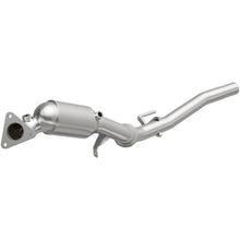 Load image into Gallery viewer, MagnaFlow Direct Fit Catalytic Converter 11-15 Volkswagen Touareg V6 3.6 OEM Underbody