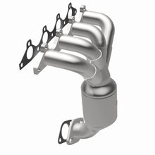 Load image into Gallery viewer, MagnaFlow Direct Fit Catalytic Converter 00-02 Hyundai Accent 1.5L