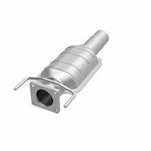 Load image into Gallery viewer, MagnaFlow Direct Fit Catalytic Converter Gm