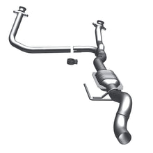 Load image into Gallery viewer, MagnaFlow Direct Fit Catalytic Converter 00 Dakota 3.9L 4wd OEM
