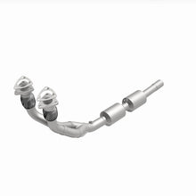 Load image into Gallery viewer, MagnaFlow Direct Fit Catalytic Converter 02-05 Golf 2.8L Underbody