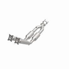 Load image into Gallery viewer, MagnaFlow Direct Fit Catalytic Converter 99-01 Volvo S80 2.8L