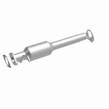 Load image into Gallery viewer, MagnaFlow Direct Fit Catalytic Converter 04-06 Toyota Outlander 2.4L