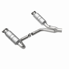 Load image into Gallery viewer, MagnaFlow Direct Fit Catalytic Converter RAIDER- 2006 8 4.7L OEM