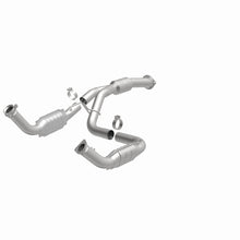 Load image into Gallery viewer, MagnaFlow Direct Fit Catalytic Converter 11-13 Chev Silverado 2500 HD/3500 HD 6.0L