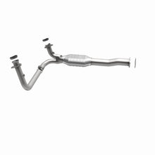 Load image into Gallery viewer, MagnaFlow Direct Fit Catalytic Converter California Grade 96-99 GM K/C 1500/2500 5.0L V8/4.3L V6