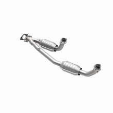 Load image into Gallery viewer, MagnaFlow Direct Fit Catalytic Converter Windstar 95-96