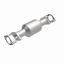 Load image into Gallery viewer, MagnaFlow Direct Fit Catalytic Converter 03-06 Kia Sorento 3.5L rear