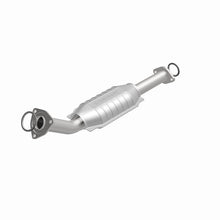 Load image into Gallery viewer, MagnaFlow Direct Fit Catalytic Converter 03-04 Toyota Tundra V8 4.7L Gas