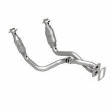 Load image into Gallery viewer, MagnaFlow Direct Fit Catalytic Converter 05-07 Ford F250/F350 5.4L