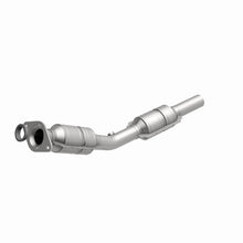 Load image into Gallery viewer, MagnaFlow Direct Fit Catalytic Converter 03-04 Pontiac Vibe 1.8L