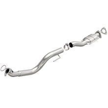 Load image into Gallery viewer, MagnaFlow Direct Fit Catalytic Converter 03-07 GM 2500/3500 P/S OEM