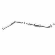 Load image into Gallery viewer, MagnaFlow Direct Fit Catalytic Converter OEM 2001-2004 Toyota Sequoia Underbody