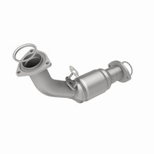 Load image into Gallery viewer, MagnaFlow Direct Fit Catalytic Converter 99-02 4Runner 3.4L frt OEM