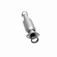 Load image into Gallery viewer, MagnaFlow Direct Fit Catalytic Converter 04 Toyota Sienna 3.3L