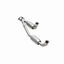 Load image into Gallery viewer, MagnaFlow Direct Fit Catalytic Converter Windstar 95-96